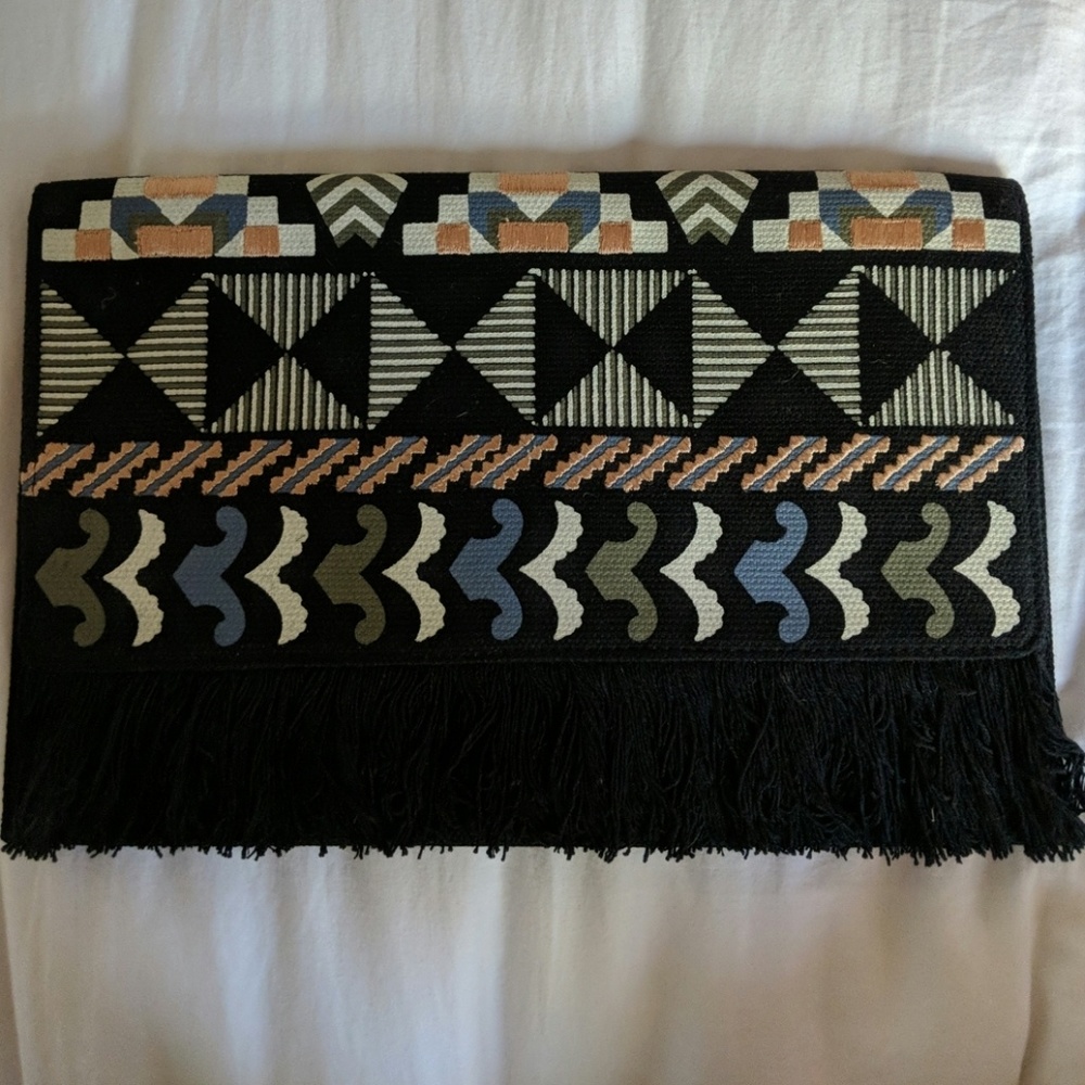 Stella & Dot Taj Clutch